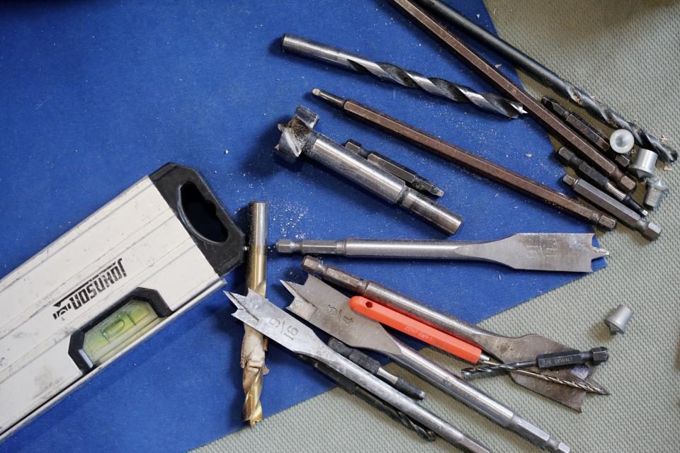 Illustrative photograph of tools Level